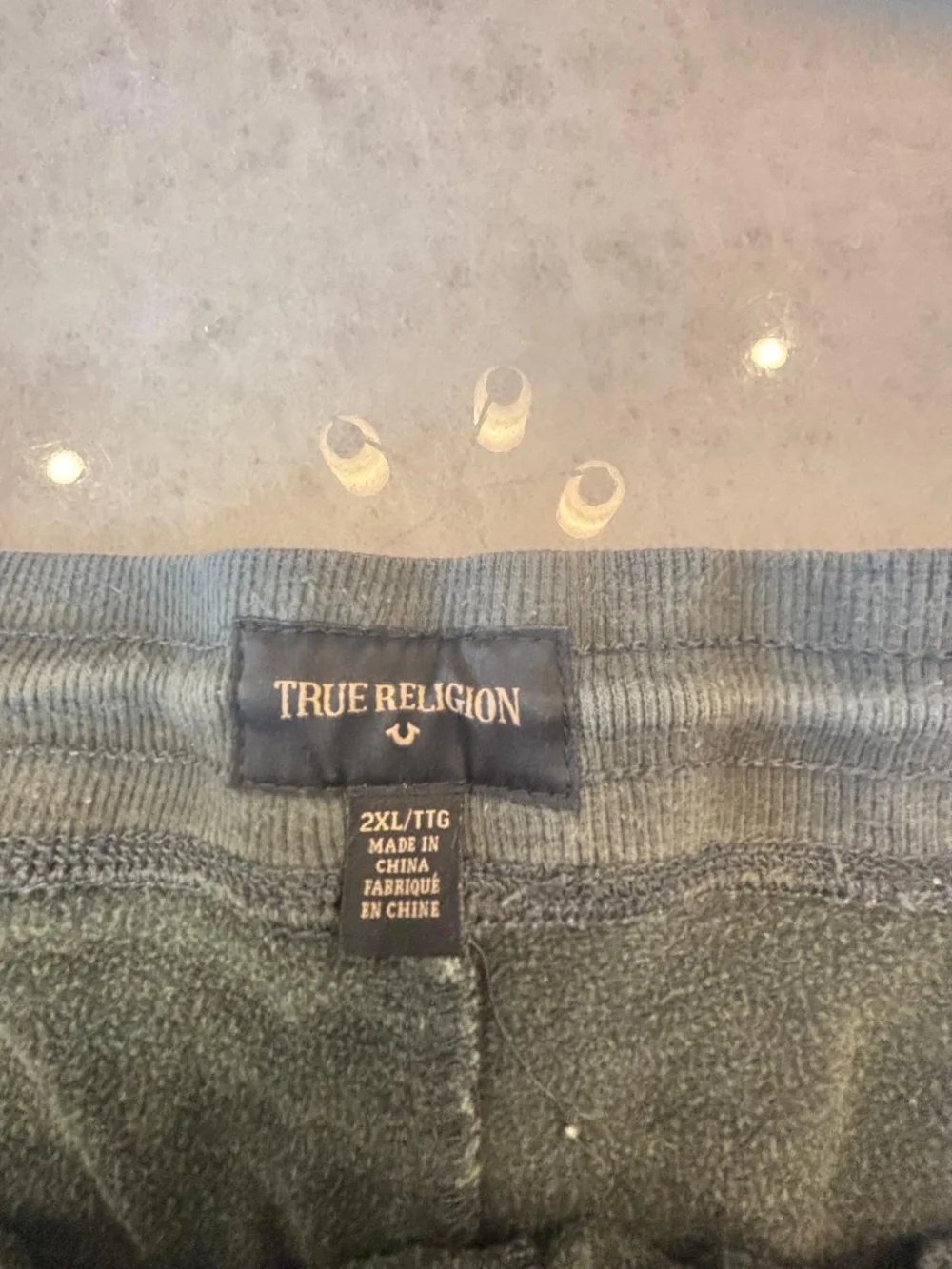 True Religion Men's 2XL Camo Shorts Green French Terry Horseshoe Logo Sweatshort